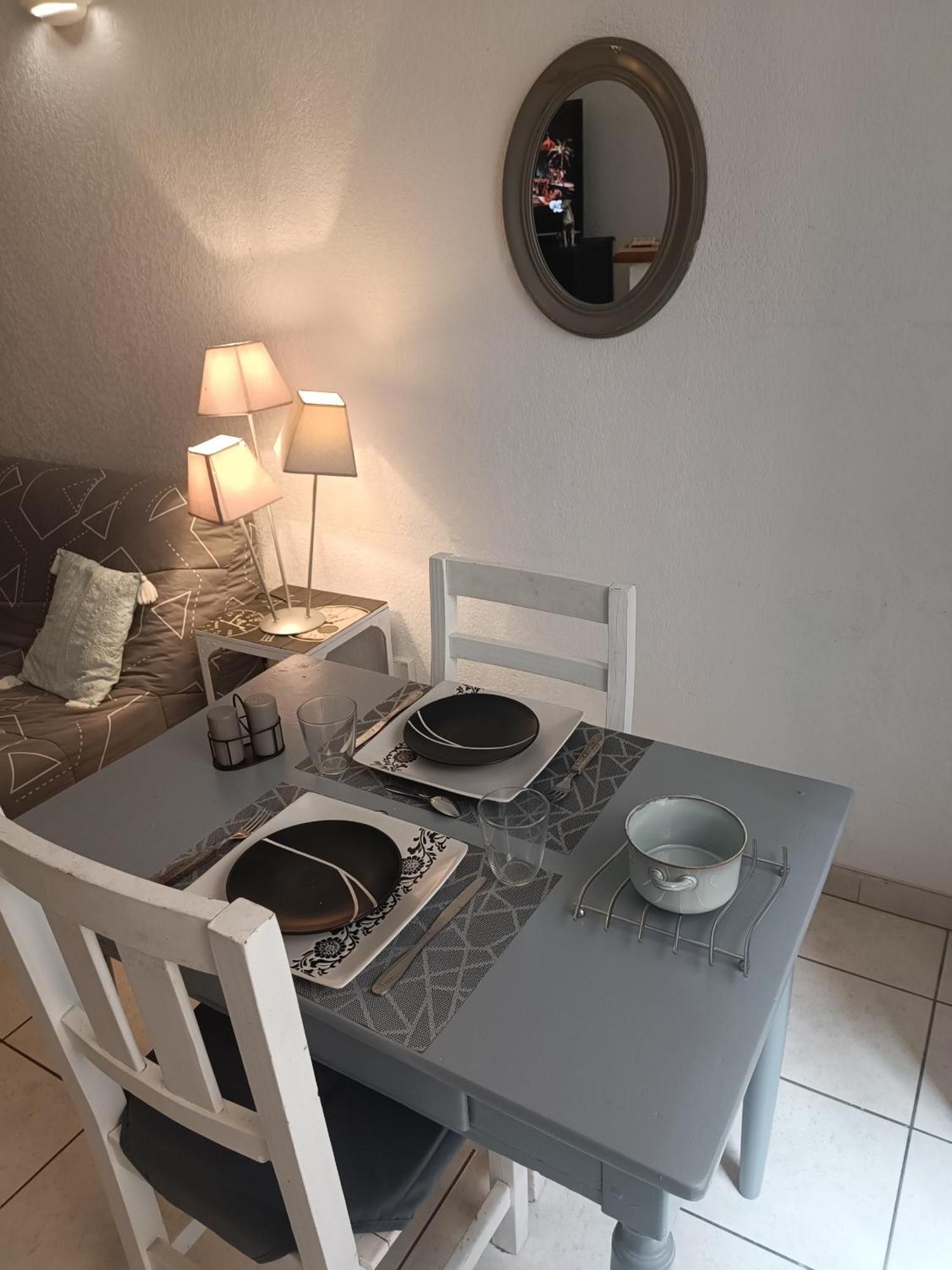 Grand Studio Meuble Chez Coco Romans-sur-Isère Extérieur photo